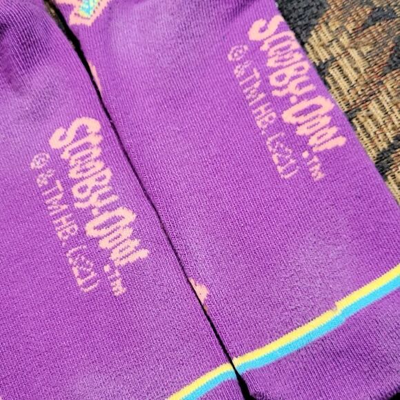 Scooby-Doo Men's Purple and Pink Novelty Crew Long Retro Socks - Picture 3 of 3